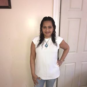 Meet your Posher, Ivis